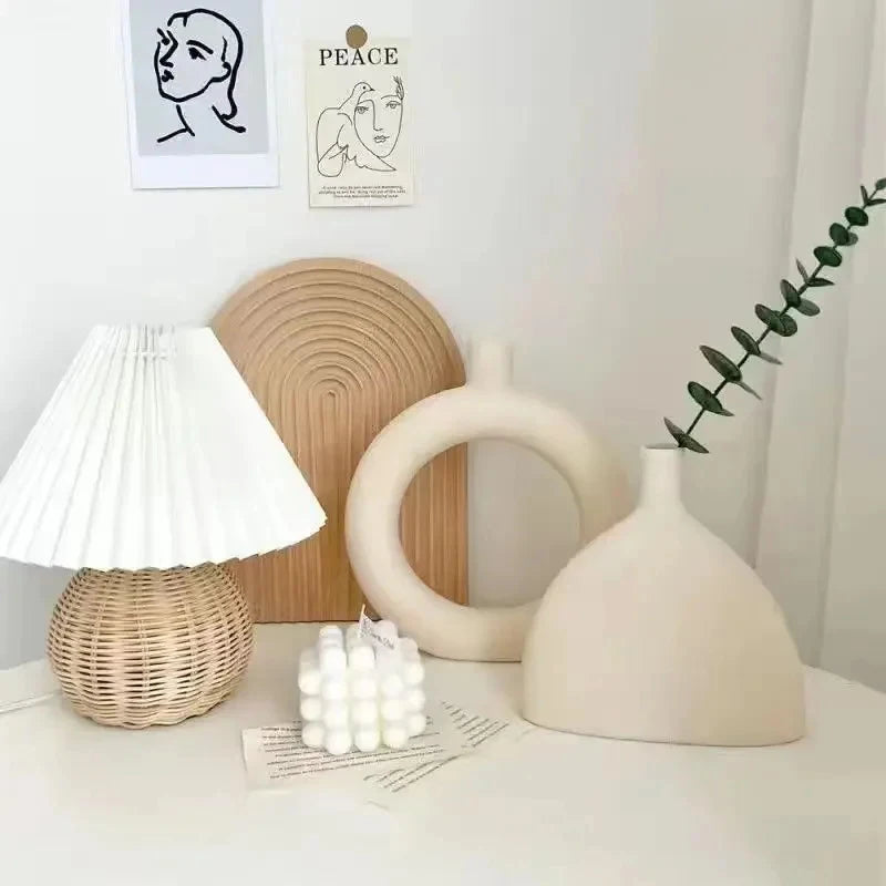 Vază Ceramică Artă Modernă - Decorațiune Desktop Dormitor cu Flori Uscate pentru Fotografie